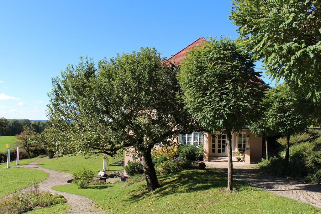 Gaestehaus Schloss Kronburg Екстериор снимка